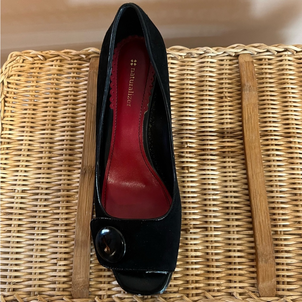 Naturalizer Ami Suede Pump - Picture 4 of 6